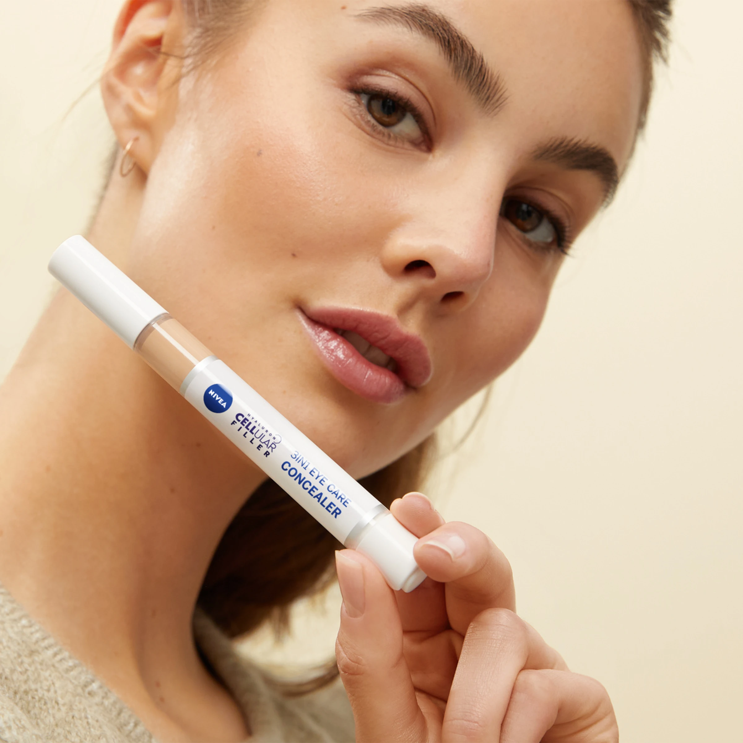 NIVEA Cellular Filler 3in1 Augenpflege Concealer Dunkel - Image 4