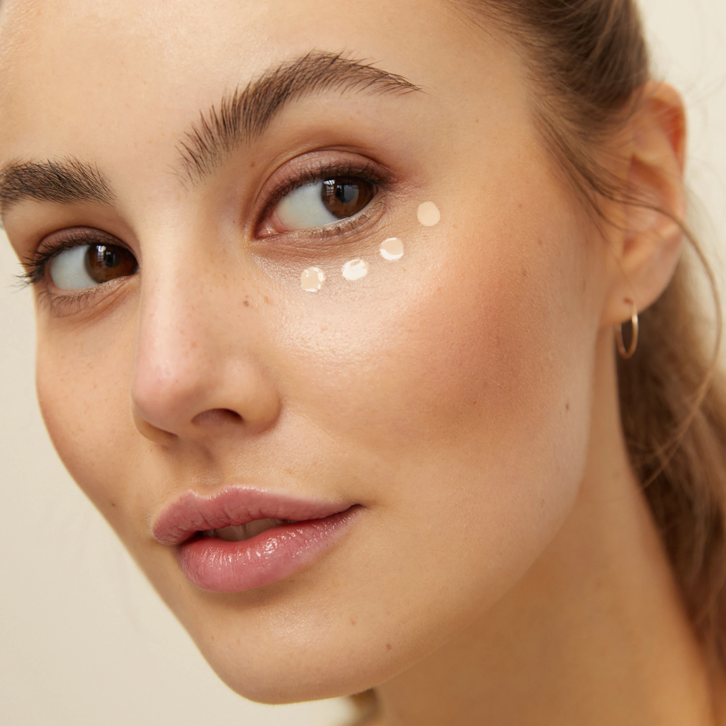 NIVEA Cellular Filler 3in1 Augenpflege Concealer Dunkel - Image 5